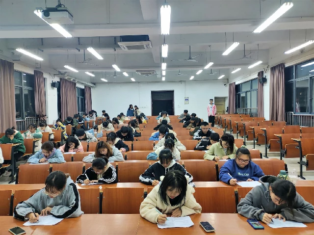 2025 强基计划取消竞赛生破格入围：教育公平与人才选拔的再平衡